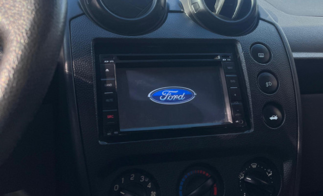 Ford Fiesta Sedan 1.0 8V Flex 4p 2013 Flex-4