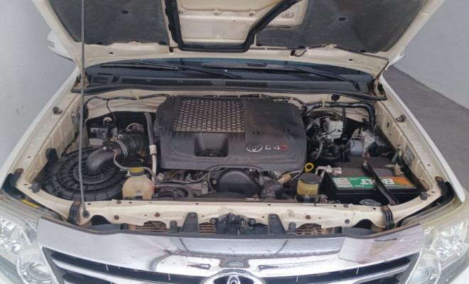 Toyota Hilux SW4 SRV D4-D 4x4 3.0 TDI Dies. Aut 2015 Diesel-12