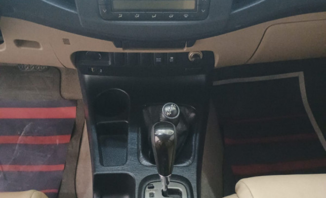 Toyota Hilux SW4 SRV D4-D 4x4 3.0 TDI Dies. Aut 2015 Diesel-6