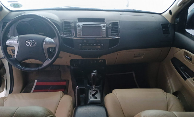 Toyota Hilux SW4 SRV D4-D 4x4 3.0 TDI Dies. Aut 2015 Diesel-18