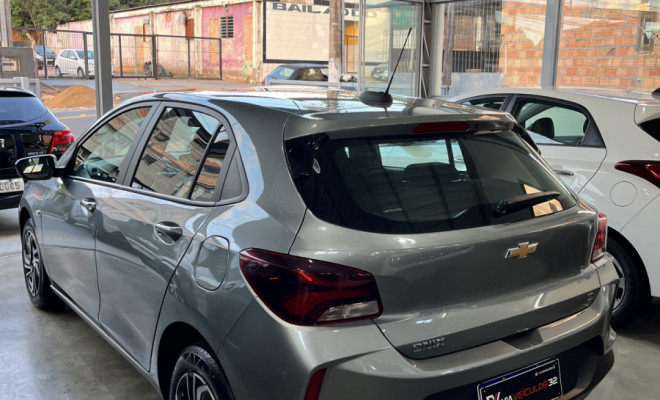 GM - Chevrolet ONIX HATCH LT 1.0 12V Flex 5p Mec. 2023 Flex-5