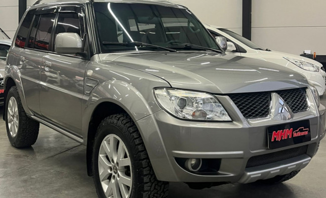 Mitsubishi Pajero TR4 2.0 4X2 Mec. 2012 Flex-0