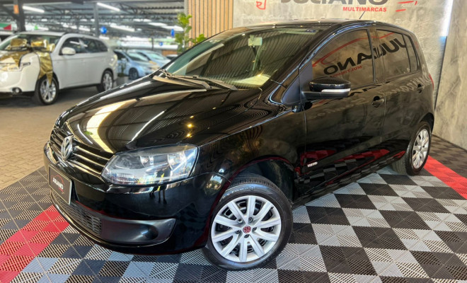 VW - VolksWagen Fox 1.6 Mi Total Flex 8V 5p 2013 Flex-0