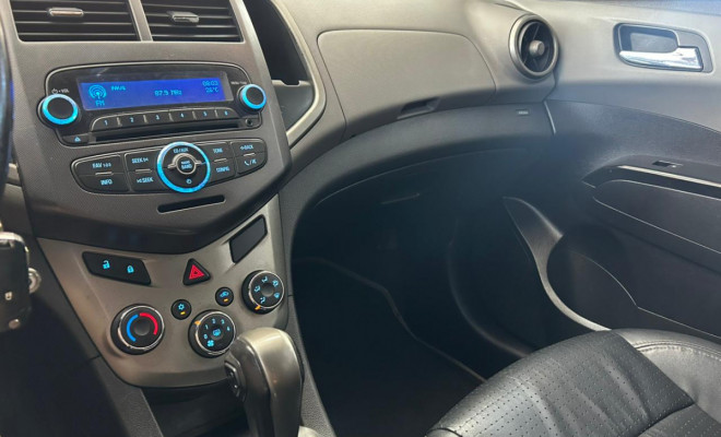 GM - Chevrolet SONIC HB LTZ 1.6 16V FlexPower 5p Aut. 2012 Flex-9