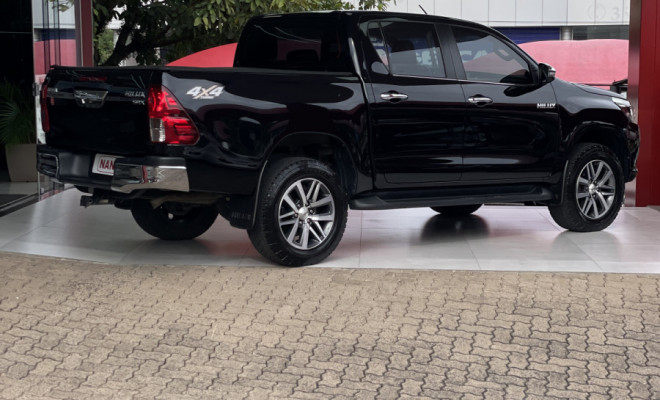 Toyota Hilux CD SRX 4x4 2.8 TDI 16V Diesel Aut. 2018 Diesel-2