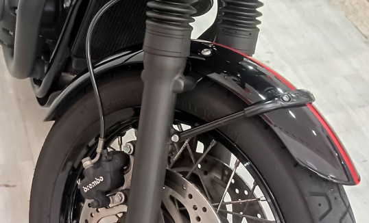 TRIUMPH BONNEVILLE T120 BLACK 2024 Gasolina-4