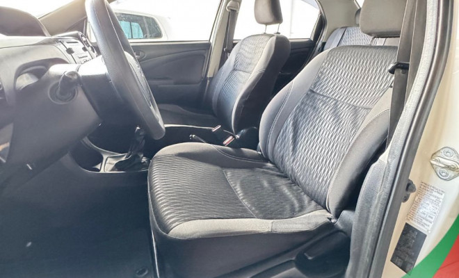 Toyota ETIOS X Plus Sedan 1.5 Flex 16V 4p Mec. 2020 Flex-5