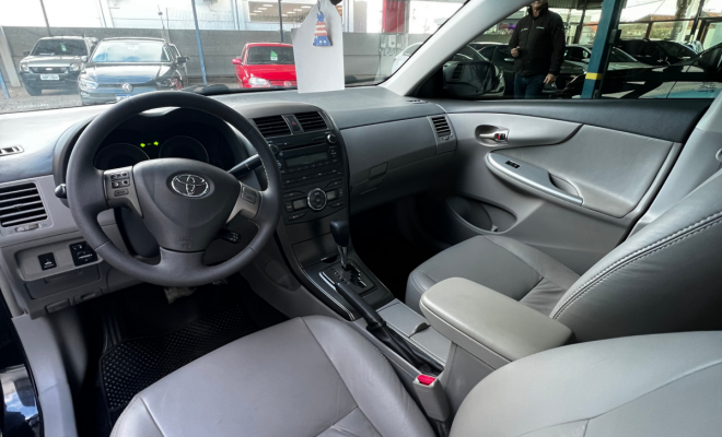 Toyota Corolla XEi 1.8/1.8 Flex 16V Aut. 2010 Gasolina-10