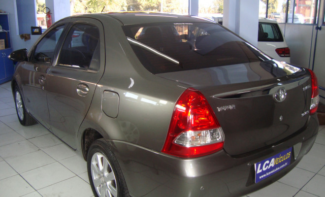 Toyota ETIOS XLS Sedan 1.5 Flex 16V 4p Aut. 2017 Flex-6