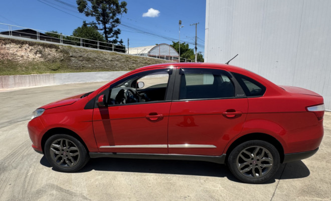 Fiat Grand Siena ESSENCE Dual. 1.6 Flex 16V 2014 Flex-2