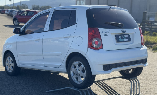 Kia Picanto 2011 1.0 Completo REPASSE (abaixo da fipe)-5