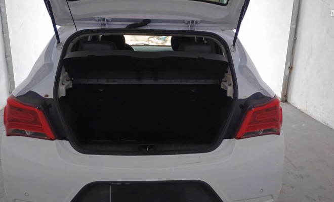 GM - Chevrolet ONIX HATCH LT 1.0 8V FlexPower 5p Mec. 2019 Flex-5