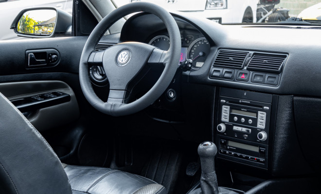 VW - VolksWagen Golf Sportline 1.6 Mi Total Flex 8V 4p 2009 Flex-19