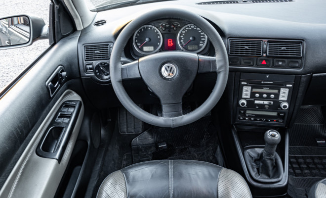 VW - VolksWagen Golf Sportline 1.6 Mi Total Flex 8V 4p 2009 Flex-20