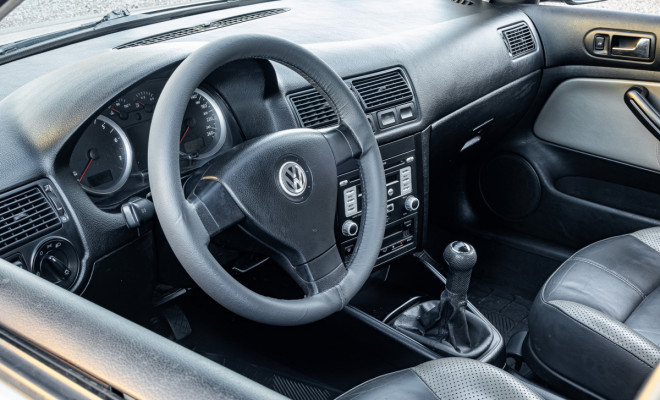 VW - VolksWagen Golf Sportline 1.6 Mi Total Flex 8V 4p 2009 Flex-16