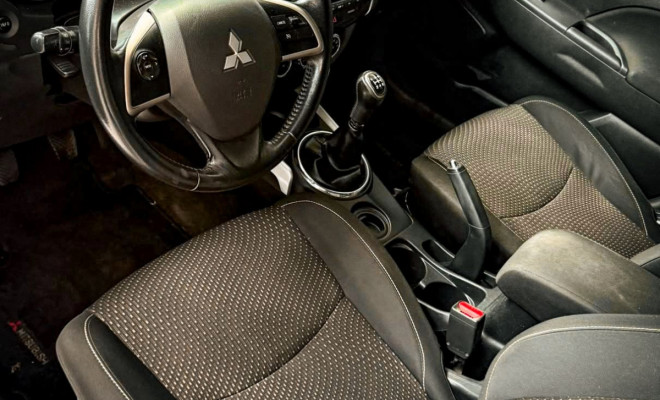 Mitsubishi ASX 2.0 Mec. 2013-4