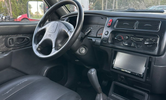 Mitsubishi L200 GL 2.5 4X4 CD Diesel 2011 Diesel-7