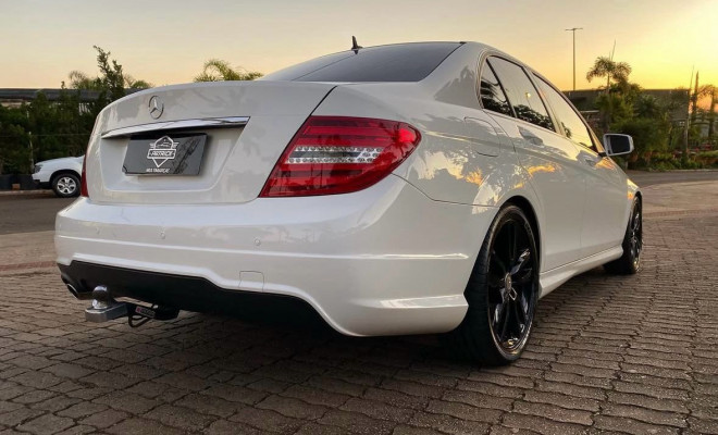 Mercedes-Benz C-180 CGI Sport 1.6 TB 16V 156cv Aut. 2013 Flex-3