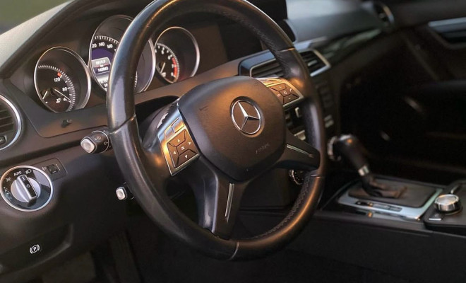 Mercedes-Benz C-180 CGI Sport 1.6 TB 16V 156cv Aut. 2013 Flex-4