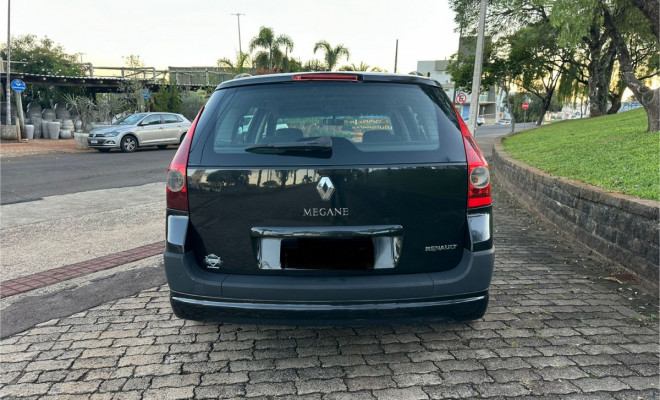 Renault Megane Grand Tour Dynamique 2.0 16V Aut. 2009 Gasolina-4