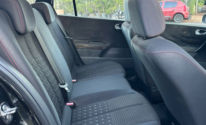 Renault Megane Grand Tour Dynamique 2.0 16V Aut. 2009 Gasolina-6