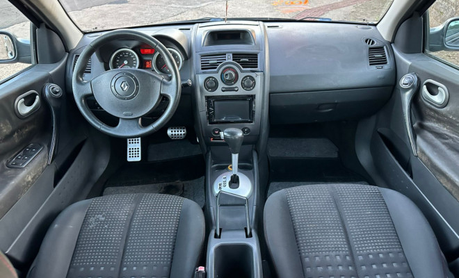 Renault Megane Grand Tour Dynamique 2.0 16V Aut. 2009 Gasolina-7