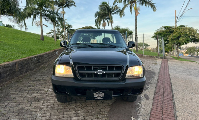 GM - Chevrolet S10 P-Up Advantage 2.4 MPFI F.Power CS 2011 Gasolina-0