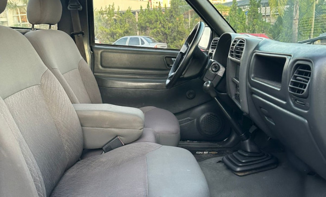 GM - Chevrolet S10 P-Up Advantage 2.4 MPFI F.Power CS 2011 Gasolina-6