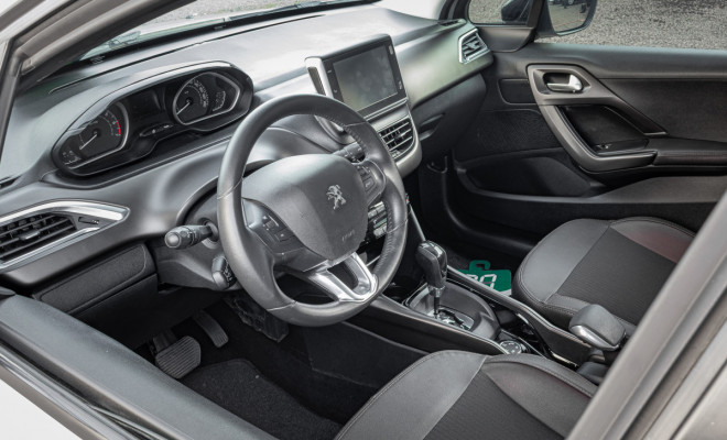 Peugeot 2008 Griffe 1.6 Turbo Flex 16V 5p Aut. 2020 Flex-9