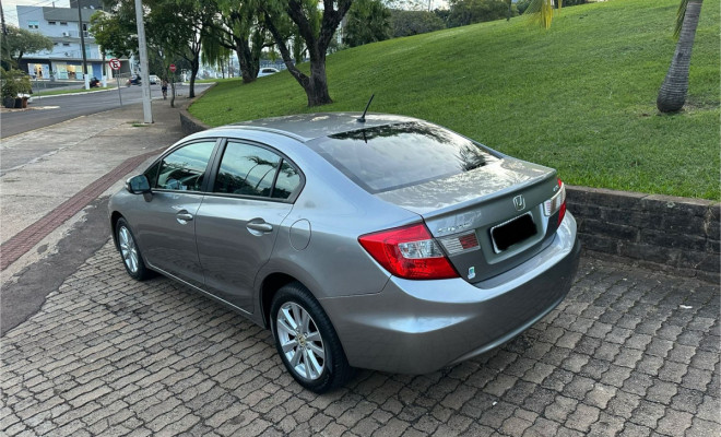 Honda Civic Sed. LXL/ LXL SE 1.8 Flex 16V Aut. 2013 Flex-3
