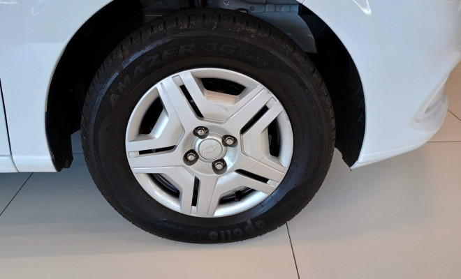 GM - Chevrolet ONIX HATCH LT 1.0 8V FlexPower 5p Mec. 2016 Flex-8