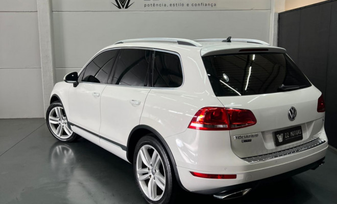 VW - VolksWagen TOUAREG 4.2 32V V8  Tiptronic 5p 2012 Gasolina-7