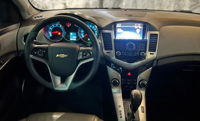 GM - Chevrolet CRUZE LTZ 1.8 16V FlexPower 4p Aut. 2012 Flex-6