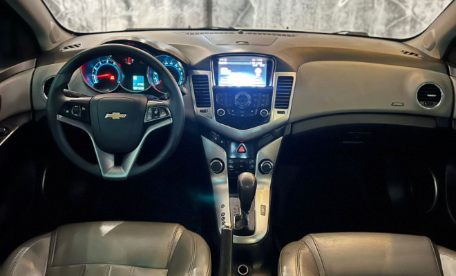 GM - Chevrolet CRUZE LTZ 1.8 16V FlexPower 4p Aut. 2012 Flex-4