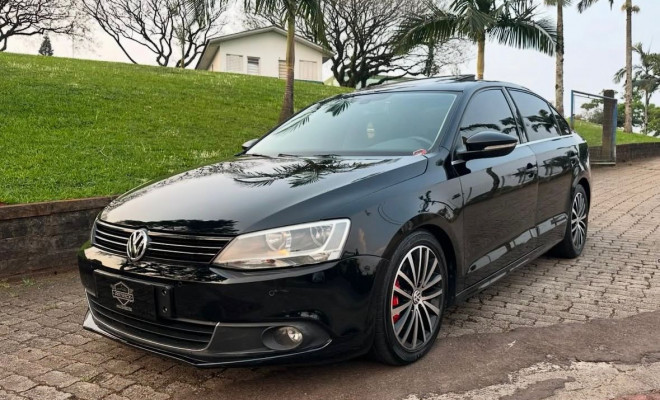 VW - VolksWagen JETTA Highline 2.0 TSI 16V 4p Tiptronic 2012 Gasolina-1