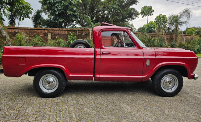 GM - Chevrolet C-10 De Luxe CD 2.5/ 4.1 1985 Gasolina-5
