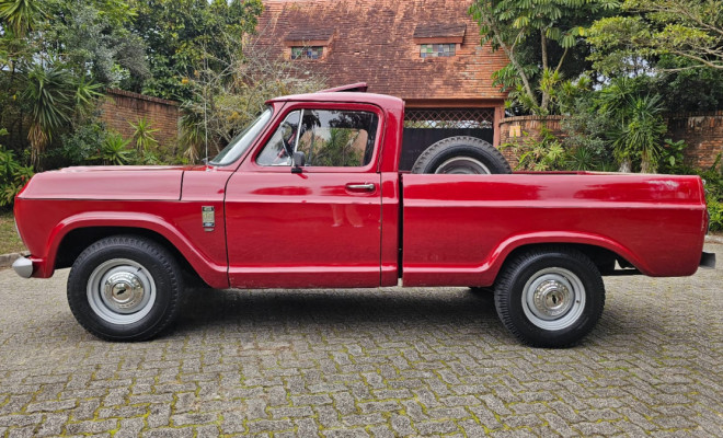 GM - Chevrolet C-10 De Luxe CD 2.5/ 4.1 1985 Gasolina-6