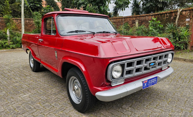 GM - Chevrolet C-10 De Luxe CD 2.5/ 4.1 1985 Gasolina