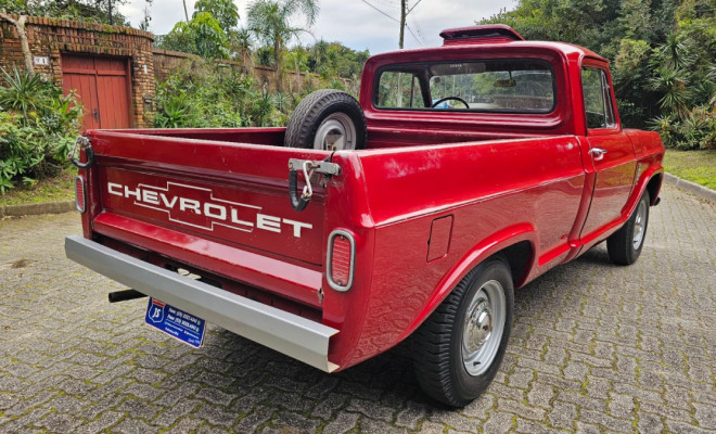GM - Chevrolet C-10 De Luxe CD 2.5/ 4.1 1985 Gasolina-4