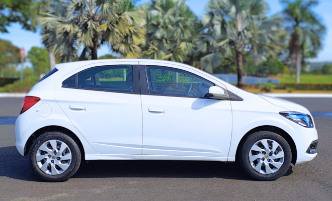 Onix Hatch LT 1.0 Flex 2016-2