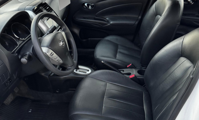 Versa SL 1.6 Aut. 2018 – Conforto, espaço e câmbio automático por um excelente custo-benefício!-4