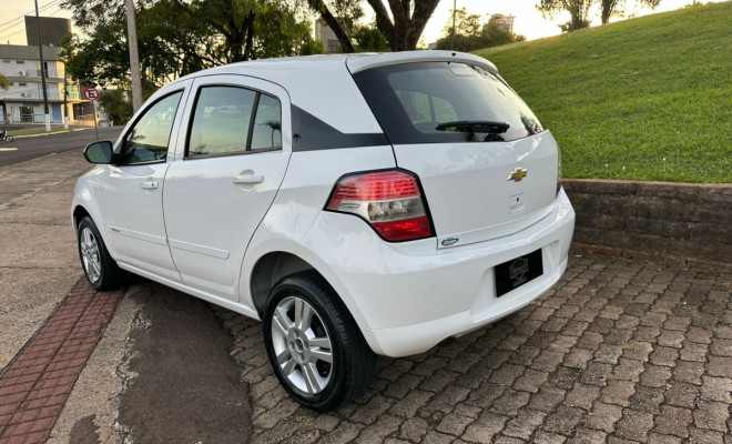 GM - Chevrolet AGILE LTZ 1.4 MPFI 8V FlexPower 5p 2011 Flex-3