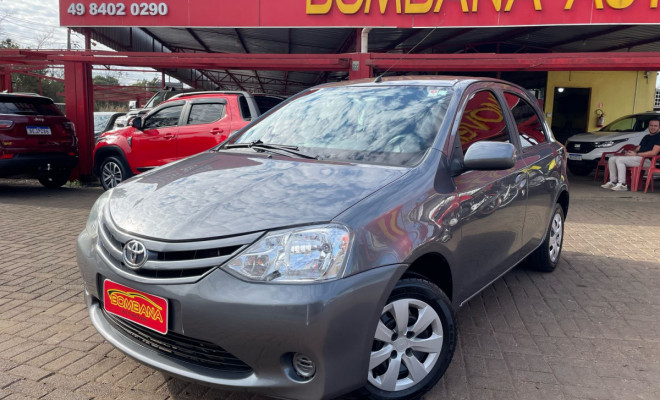 Toyota ETIOS XS  1.3 Flex 16V 5p Mec. 2013 Flex