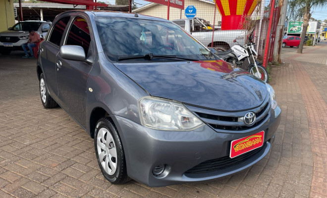 Toyota ETIOS XS  1.3 Flex 16V 5p Mec. 2013 Flex-14