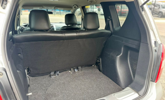 Nissan LIVINA S 1.8 16V Flex Fuel Aut. 2014 Flex-12