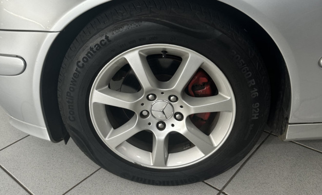 Mercedes-Benz C-180 Kompressor Classic 1.8 16V 143cv 2005 Gasolina-3