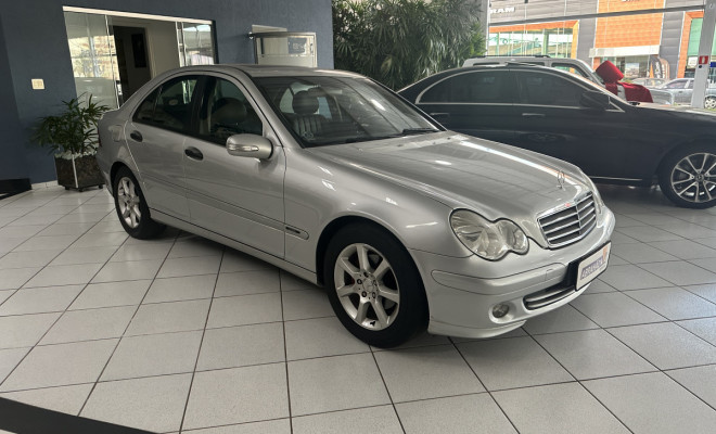 Mercedes-Benz C-180 Kompressor Classic 1.8 16V 143cv 2005 Gasolina-2