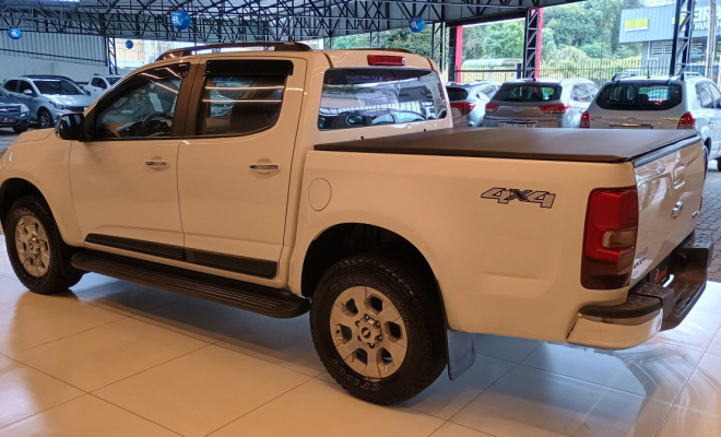 GM - Chevrolet S10 Pick-Up LTZ 2.5 Flex 4x4 CD 2015 Flex-4