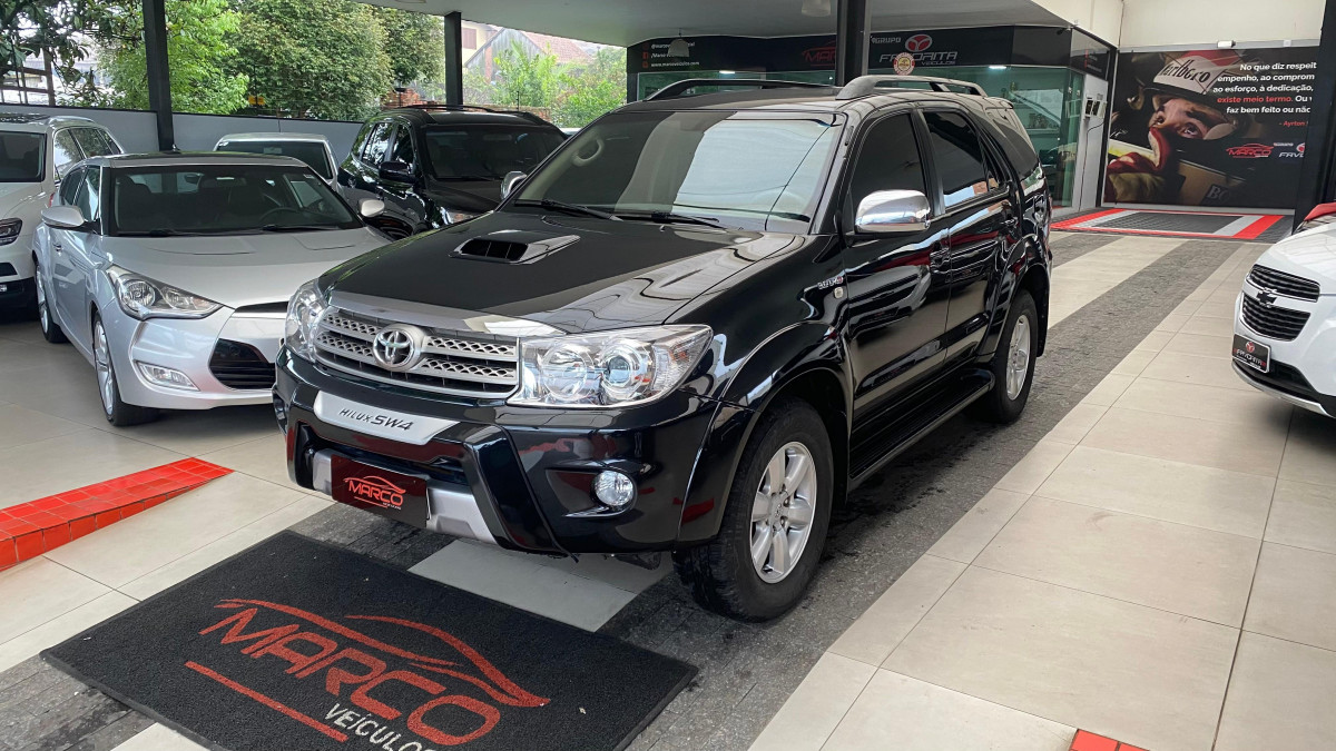 Imagem Hilux SW4 SRV D4-D 4x4 3.0 TDI Dies. Aut