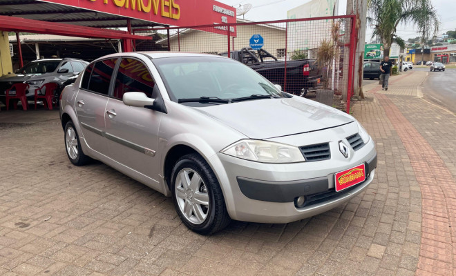Renault Megane Sedan Dynamique 2.0 16V Aut. 2009 Flex-11